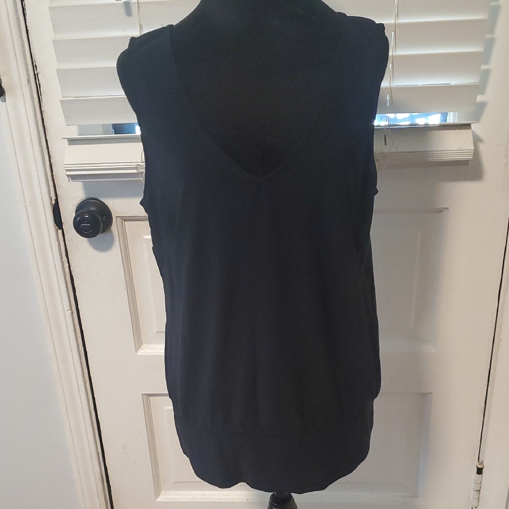 Boston Proper Black V-Neck Sleeveless Tank